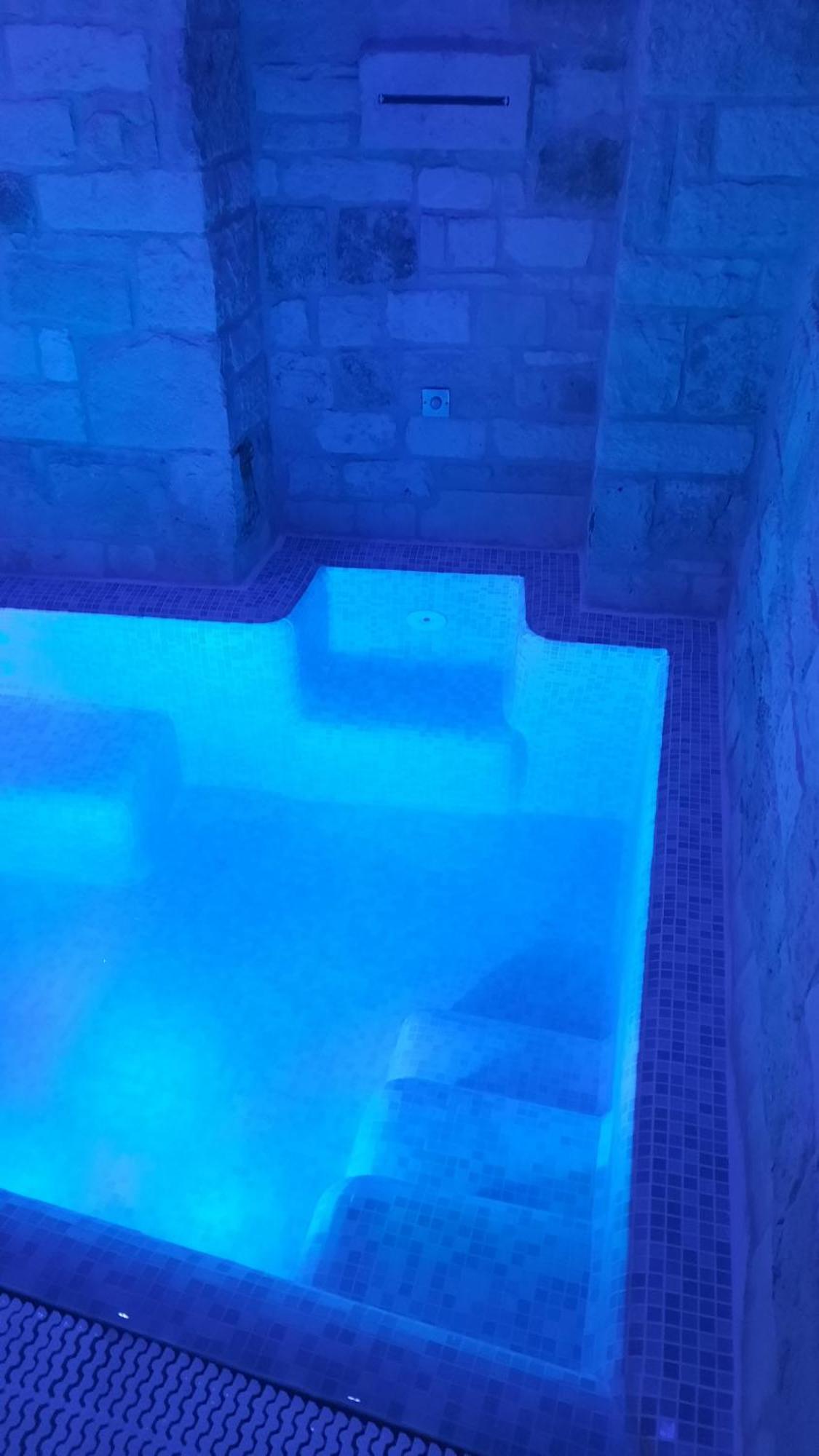 Trulli E Puglia Luxury Suite 阿尔贝罗贝洛 外观 照片