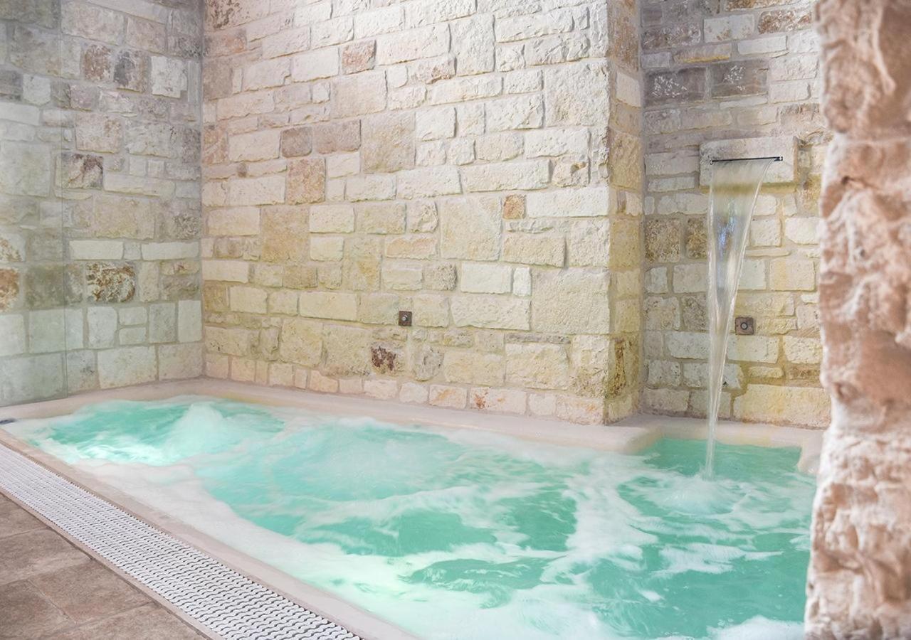 Trulli E Puglia Luxury Suite 阿尔贝罗贝洛 外观 照片