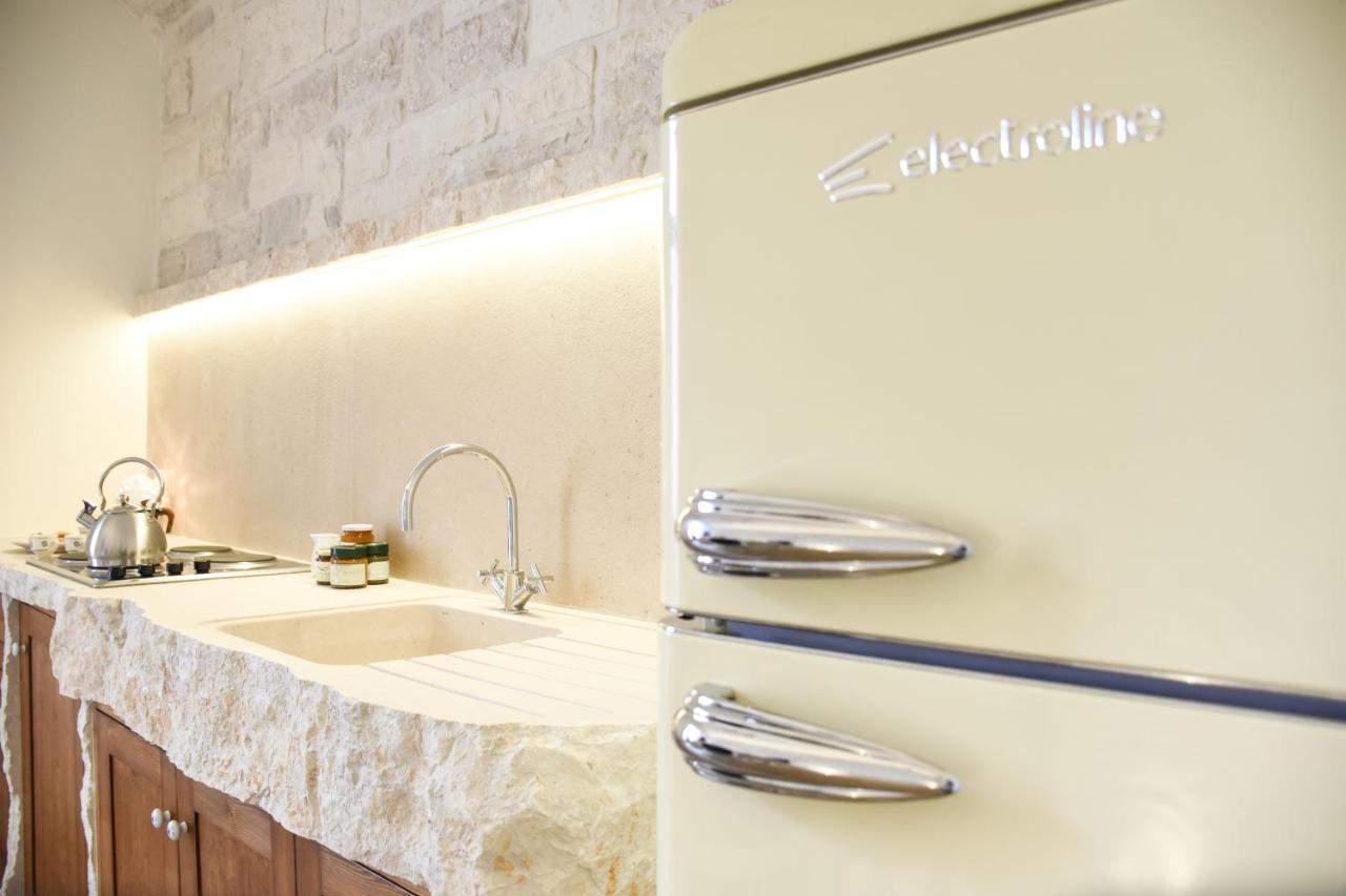 Trulli E Puglia Luxury Suite 阿尔贝罗贝洛 外观 照片