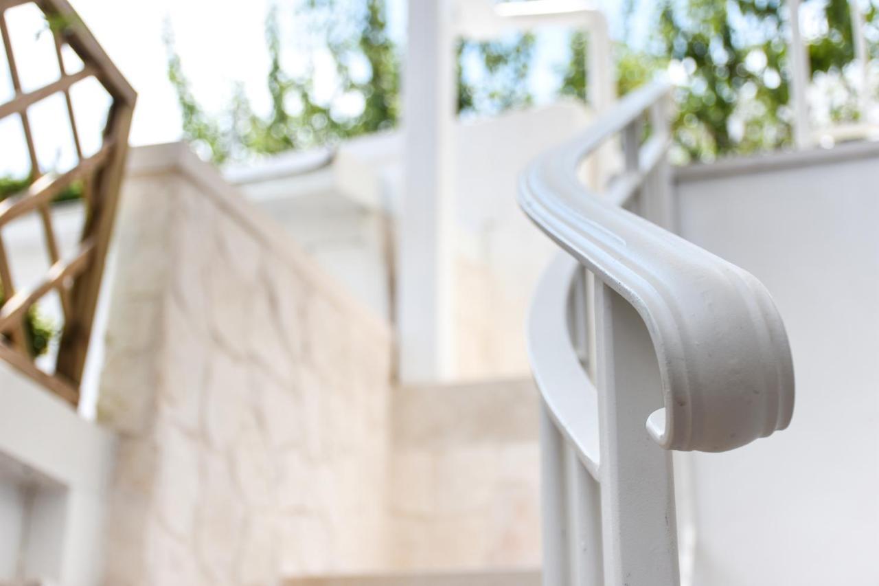 Trulli E Puglia Luxury Suite 阿尔贝罗贝洛 外观 照片